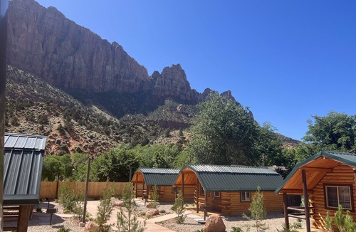 Zion National Park South Entrance Hotel | Zion Canyon Cabins