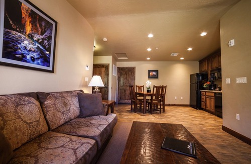 Zion National Park South Entrance Hotel | Zion Park Retreat | 1 Unit | Quick Access to George Barker River Park and Trails