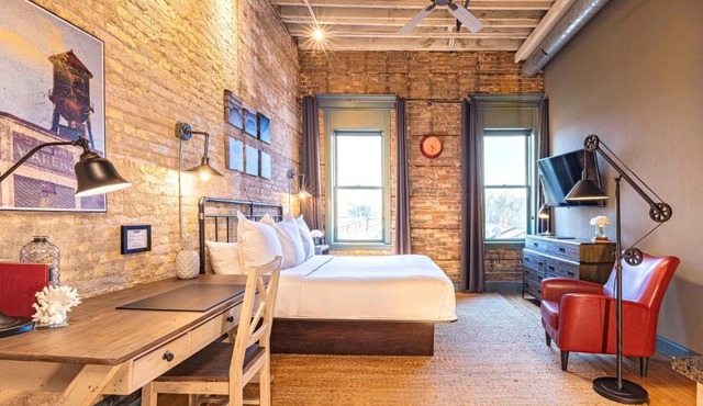 124 Lofts - Downtown Dundee - Walk to Dining