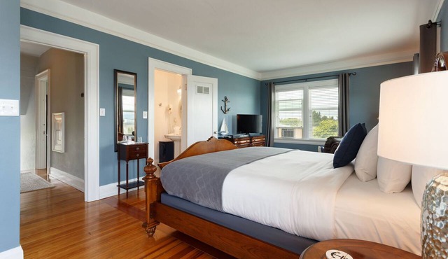 1925 Colonial overlooking Fidalgo Bay. in Anacortes