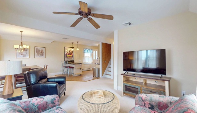 2-bedroom Apartment in Beautiful Stonington Boro