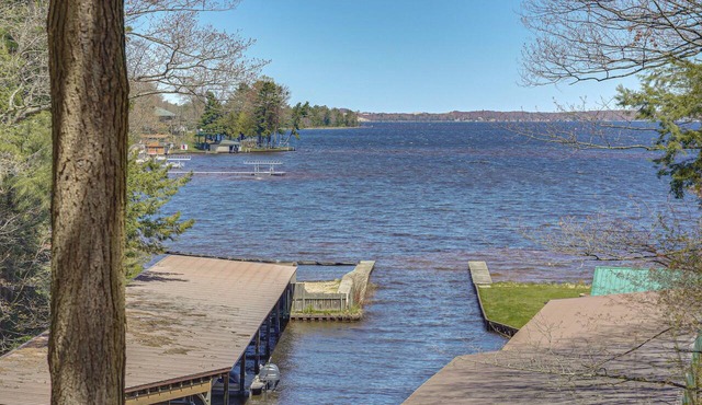 2-Cabin Getaway on Hamlin Lake w/Boat Slips