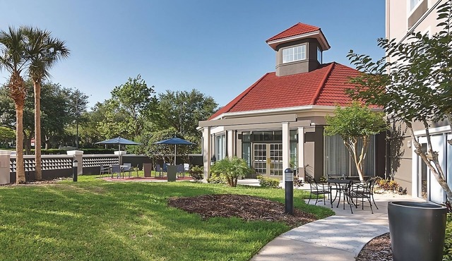 2 Comfortable Double Beds, La Quinta Inn & Suites, Pet-Friendly, near Universal