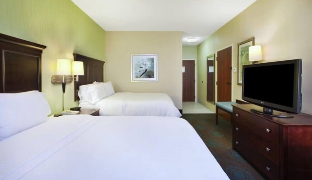 2 Exclusive Suites w/Free Breakfast – Great for Extended or Short Stays