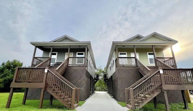 2 Lakefront Beach Houses side-by-side