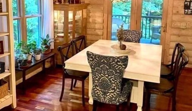 2000 sqft Stylish cabin, no fees!