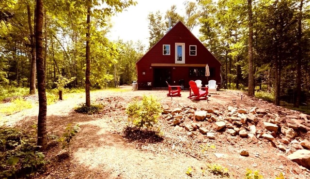 2BR Waterfront Cottage, 2.5 Baths, Stunning St. Croix River Views, Near Canada in Robbinston
