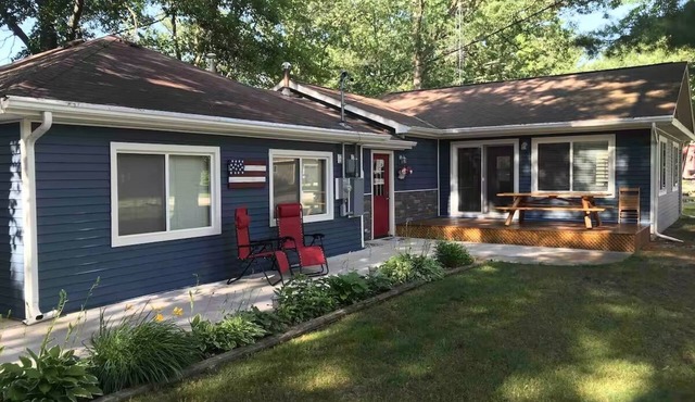 3-bedroom cottage in downtown Indian River Perfect for large families