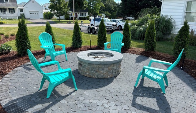 3 bedroom house 1.7 miles from the beautiful Westerly Beaches of Rhode Island