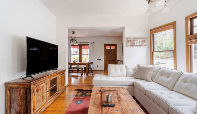 3BR Craftsman - Vintage Charm - Great Location