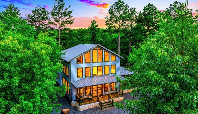 3BR Forest Hideaway! Playset, Pool Table, Foosball