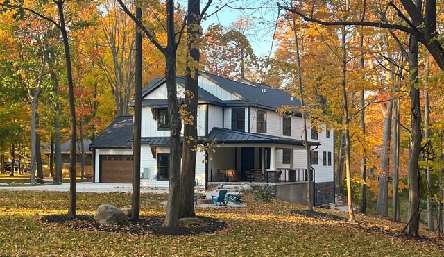 5 Min Walk to Beach + Game Room + Wood & Propane Fire Pits - Heatonelli Haven