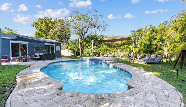 5Bed 4Bath with Pool at Hollywood/Dania Beach in Dania Beach