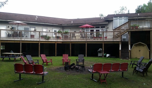 7 Bedrooms/3 Baths Apartment ~ On 5 Acres AC, WIFI, Pond For Fishing, Firepit