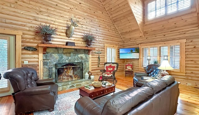 A Log Home Above the Lake | Hickory Hills Cabin
