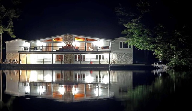 A Private Dock. A Lake That Goes Quiet After Sunset | Sequoyah Lakeside Lodge