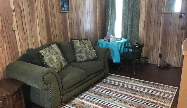 A Quaint, Private 1 Bdrm Apt, 10 mins from ND