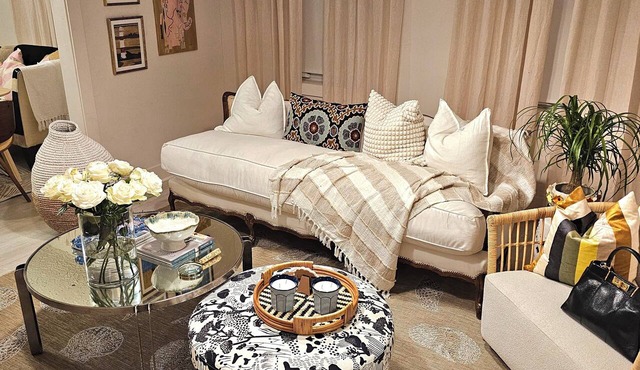 A SUMMERS DREAM 3 bedroom apt. Peaceful , lush secret garden in Coral Gables