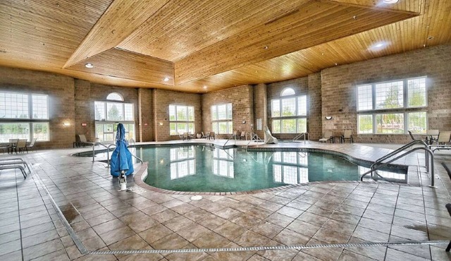 Accessible Deluxe King Suite | On-Site Golf Course