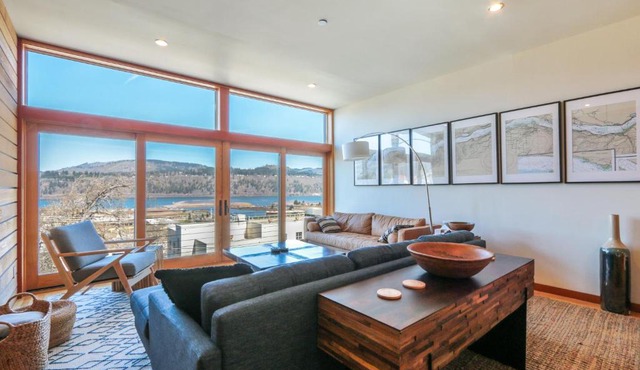 ALOFT Airy Design with River View