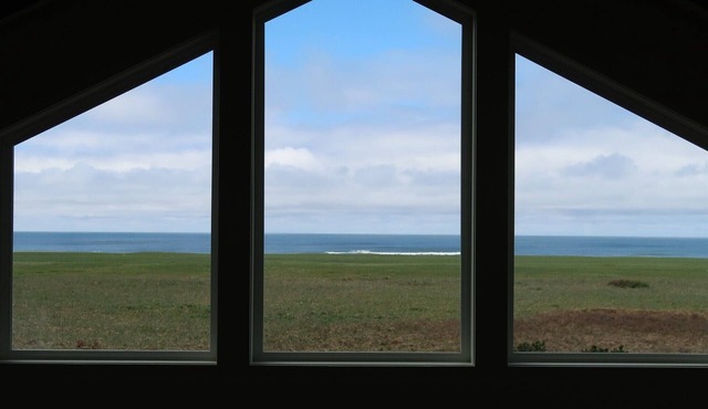 AMAZING VIEW + UNEQUALED COMFORT = THE PERFECT RETREAT