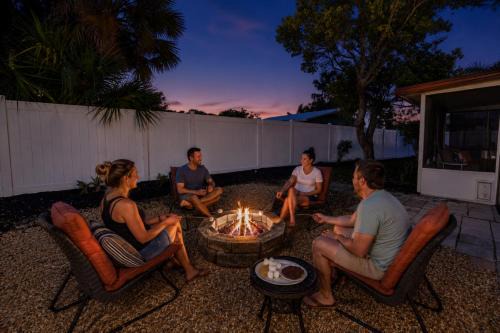 Ambers Jensen Beachhouse with Hot Tub