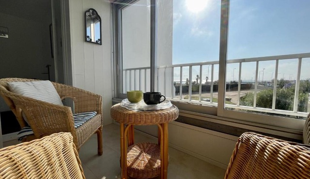 Appartement T2 cabine avec climatisation, parking privatif à Sète - FR-1-338-466 in Sète