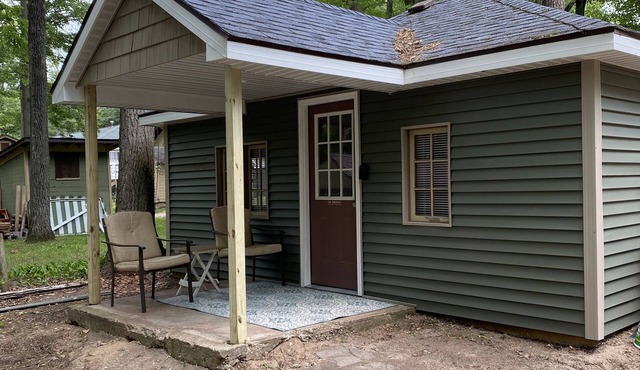 Arnie Cabin at Kin Cabins w/AC, fireplace, canoe