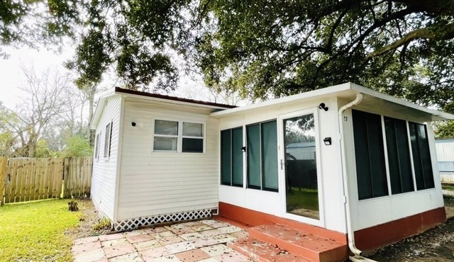 Back to Emerald - Cute, cozy & close to the coast