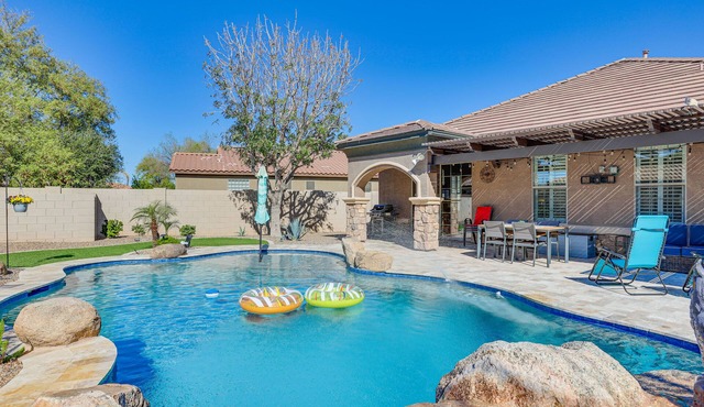 Backyard Oasis & Pool: Gilbert Getaway!