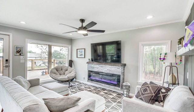 Bay St Louis Home w/Private Dock + Kayaks!