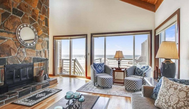 Beach Haven - Beachfront!