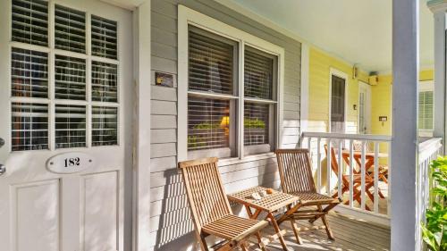 Beach House Condo by AvantStay