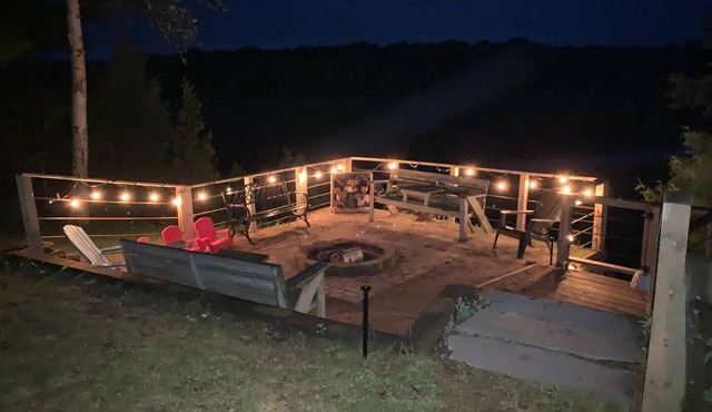 Beautiful 2BR+Loft Cottage with amazing views!