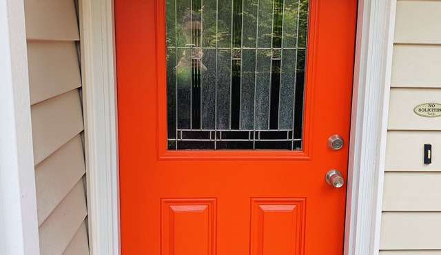 Beautiful 3 bedroom/2 bath + bonus room!