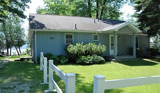 Beautiful Big Platte Lake Shared Waterfront Rental Home