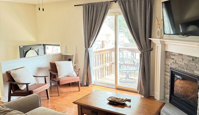 ✨ Beautiful, fully furnished property, carport parking, wifi, balcony, in-unit washer & dryer ✨