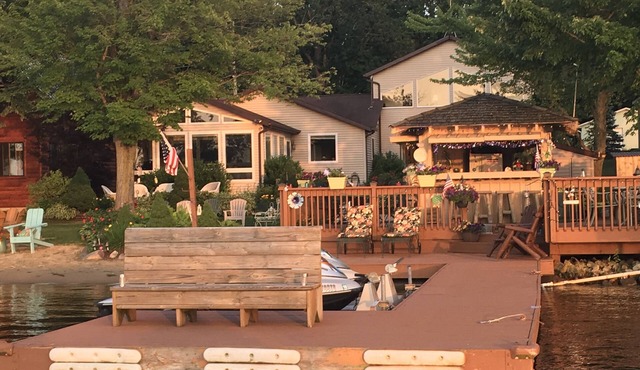 Beautiful Lake Home with Tiki Bar for EXTRA FUN Home is governed by Ordinance