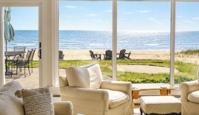 Beautiful Luxury Beachfront Home on Lake Huron - Spectacular Views/Sugar Sand