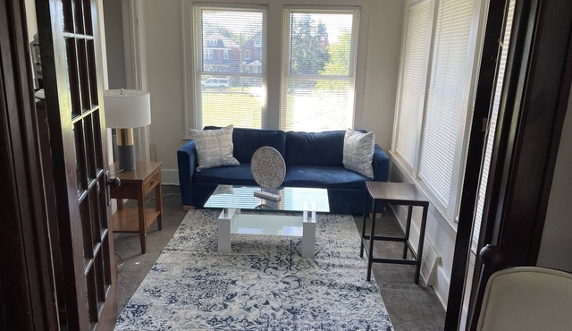 Beautiful quiet Property 5 min from Downtown area