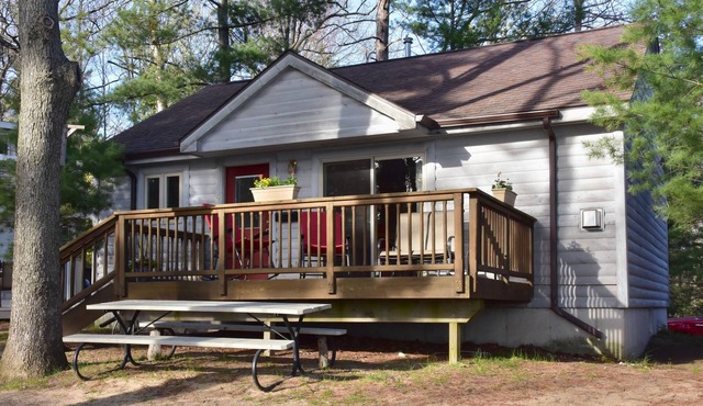Beautiful Spider Lake Waterfront Cabin Rental