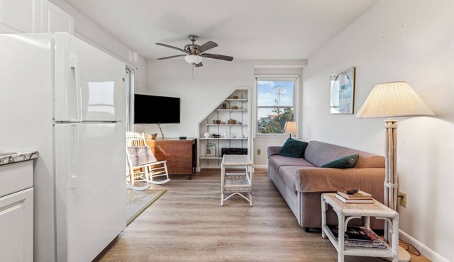 Beautiful sunset views in a nice, quiet, peaceful area. in Avalon Manor
