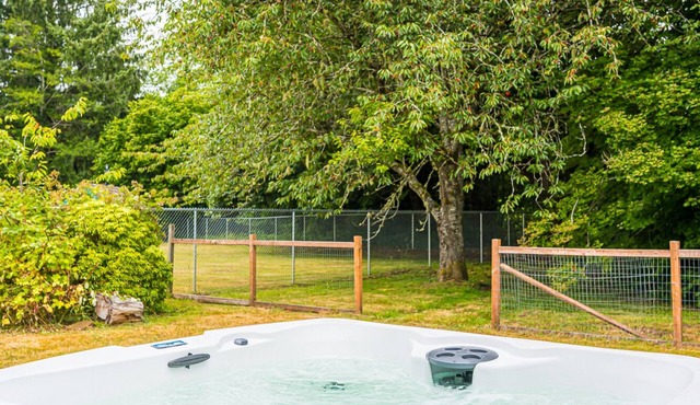 Beaver Pines: Central Hiking Base w/Hot tub.