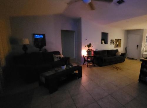 Bedroom Four minutes from beach