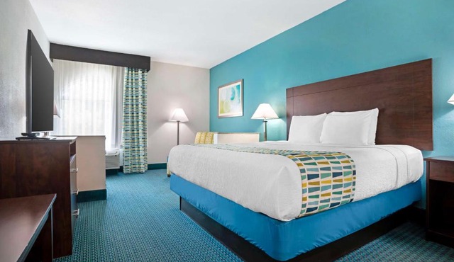 Best Western Plus Blue Angel Inn