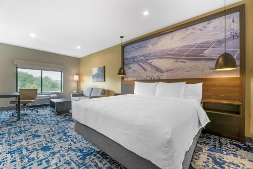 Best Western Plus Marquette Hotel & Suites