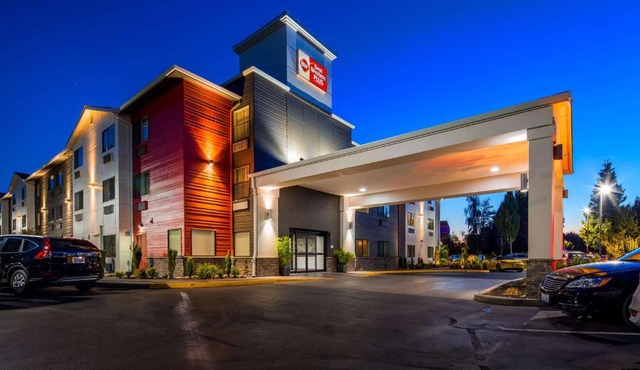 Best Western Plus Portland Airport Hotel & Suites