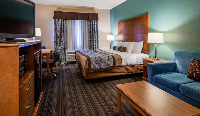 Best Western Plus Seminole Hotel & Suites in Seminole