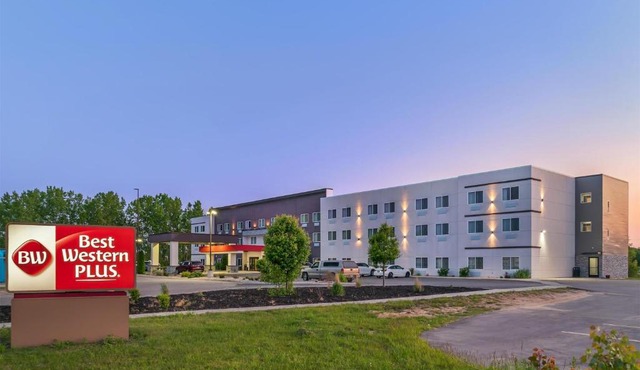 Best Western Plus Wayland Hotel