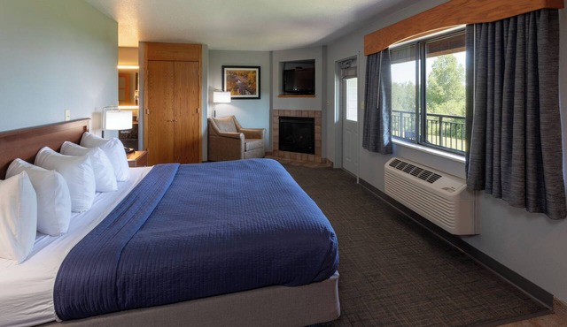 Black Beach Inn by GrandStay in Silver Bay